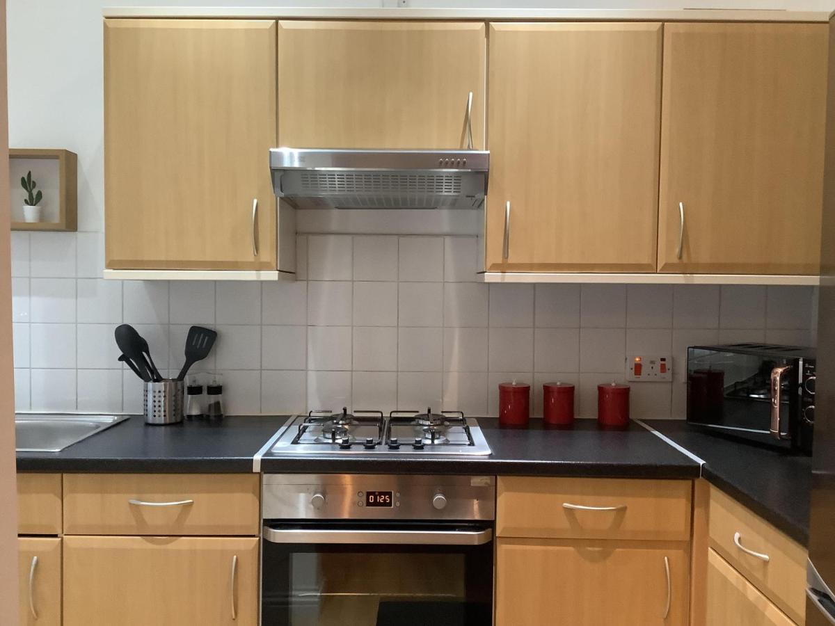 Ground Floor Apartment With Garden Глазгоу Екстериор снимка