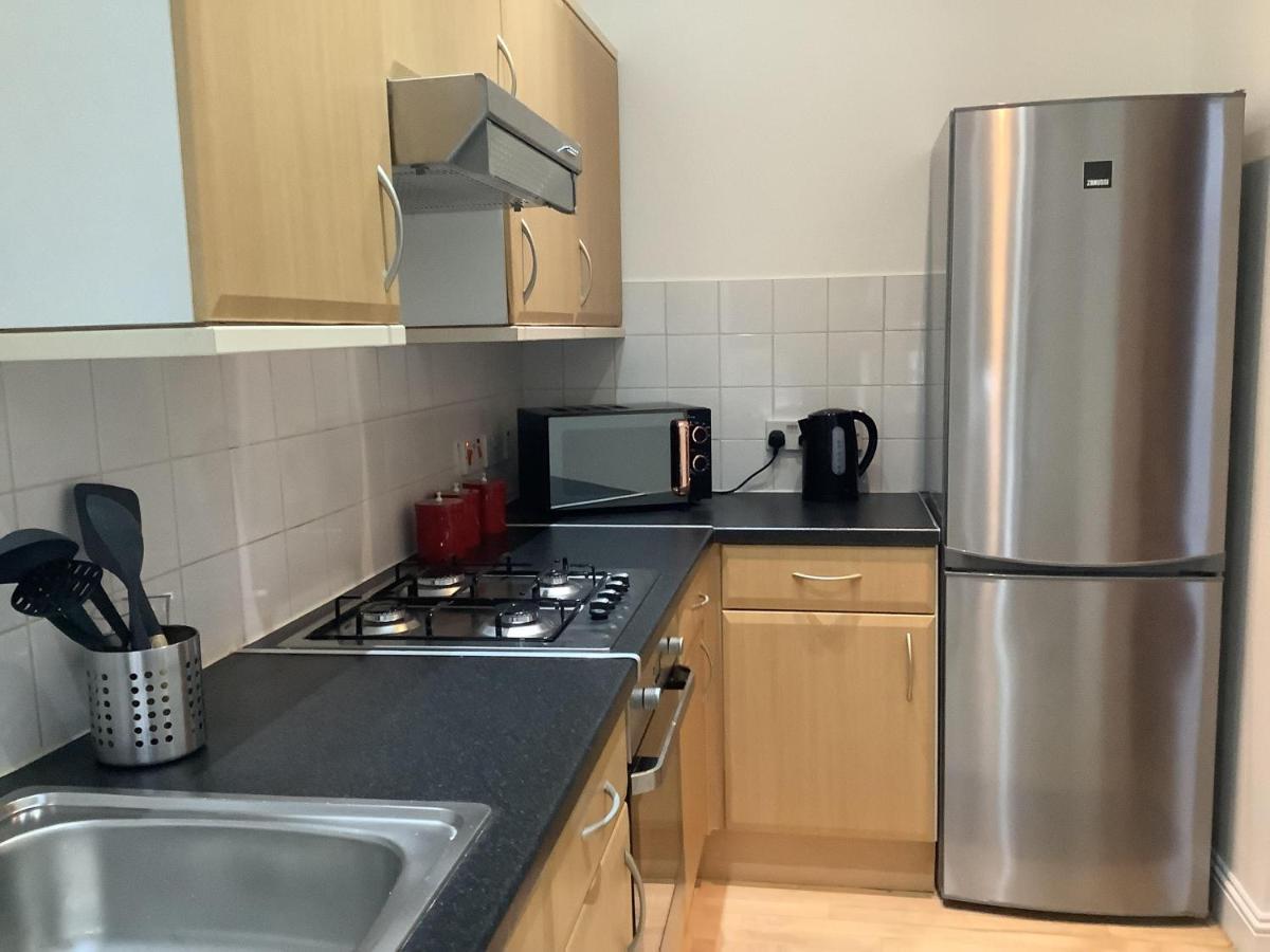 Ground Floor Apartment With Garden Глазгоу Екстериор снимка
